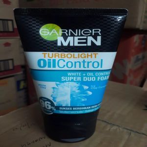 Cek Bpom Men Turbolight Oil Control - White + Oil Control Super Duo Foam Garnier