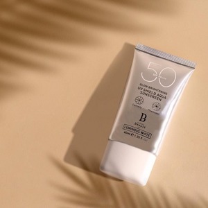 Cek Bpom Luminous White Glow Brightening UV Shield Aqua Sunscreen(SPF 50 PA+++) Premiere Beaute