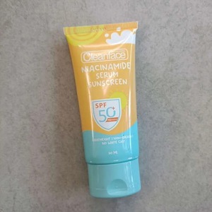 Cek Bpom Niacinamide Serum Sunscreen SPF 50 Cleanface